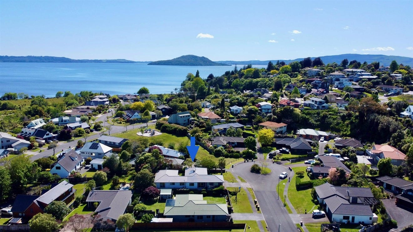 16 Capricorn Place, Kawaha Point, Rotorua - Carousel 17