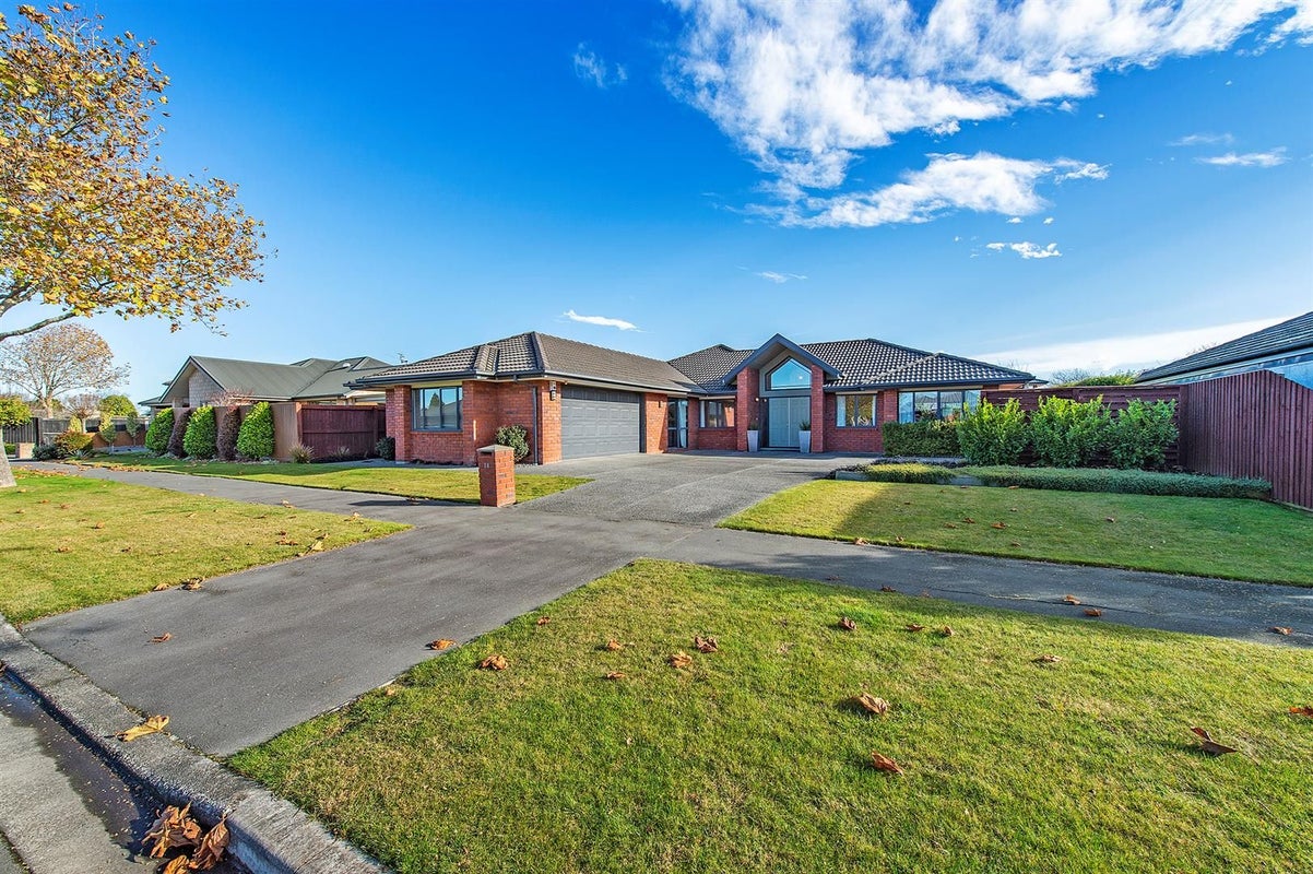 18 Coolspring Way, Redwood, Christchurch - Carousel 22
