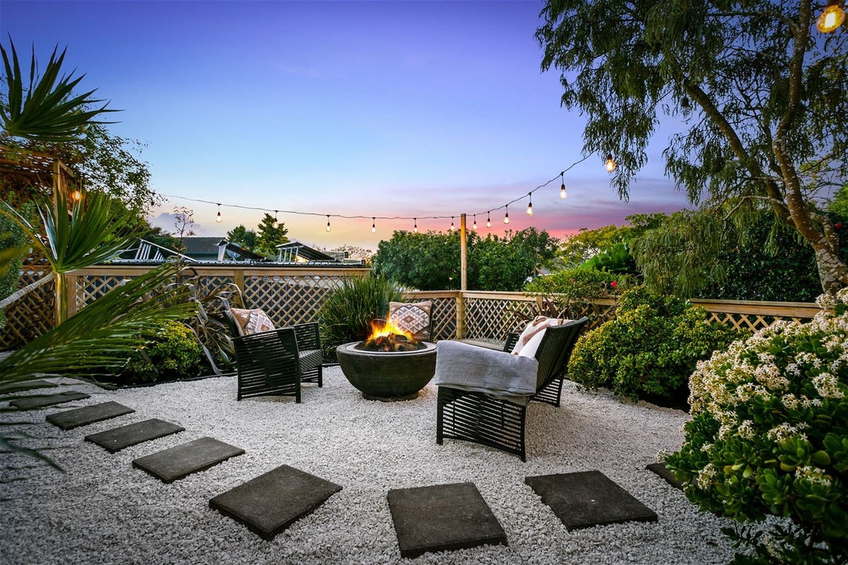 33 Spinnaker Drive, Te Atatu Peninsula, Auckland - Carousel 2