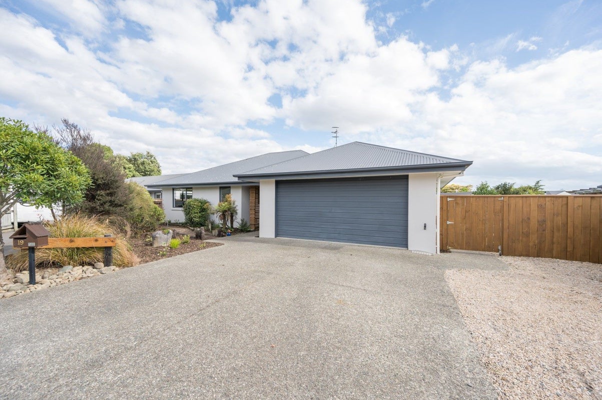 19 Ben Nevis Crescent, Brightwater - Carousel 24