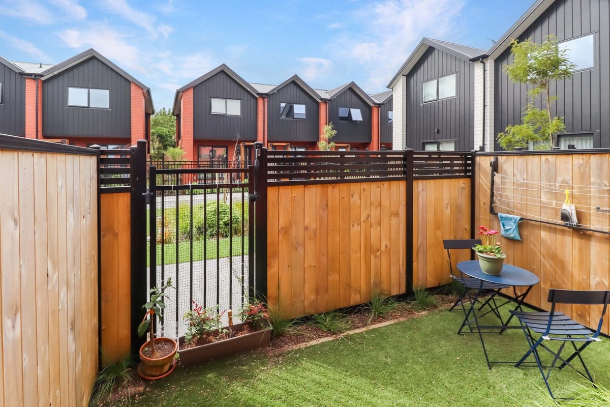 4/14 Biddle Crescent, Taita, Lower Hutt - Carousel 14