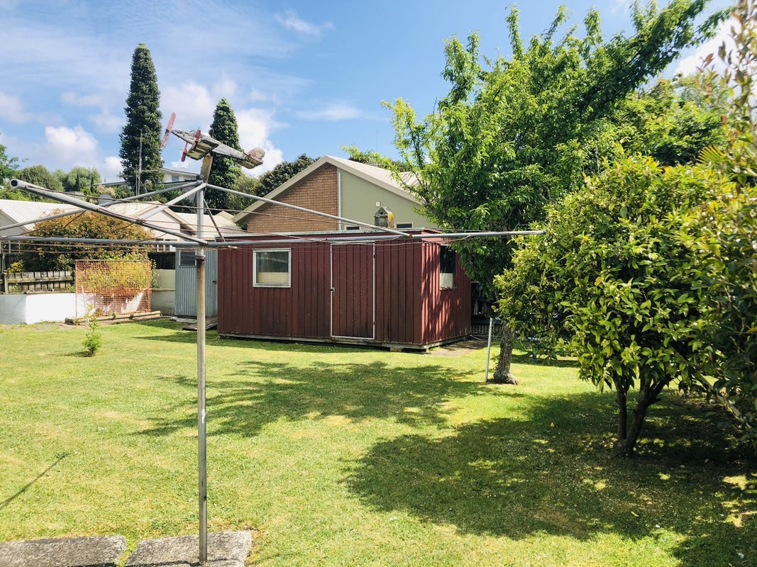 14 Kowhai Street, Hamilton Lake, Hamilton - Carousel 8