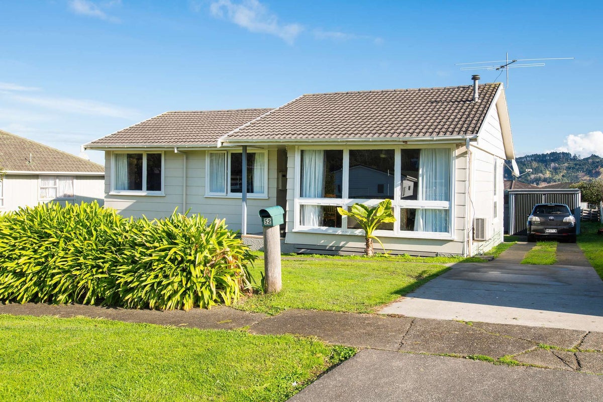 52 Lawrence Street, Outer Kaiti, Gisborne - Carousel 2