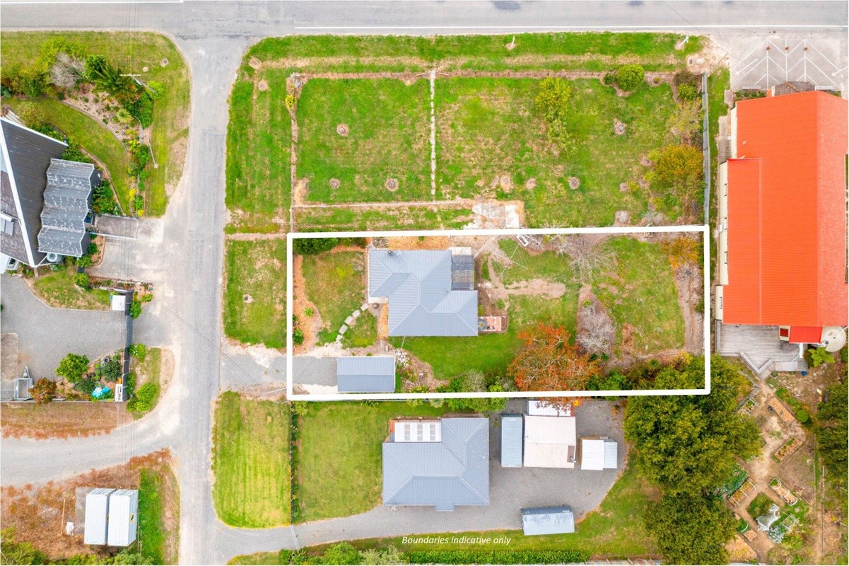 8 Dundas Street, Porangahau - Carousel 18