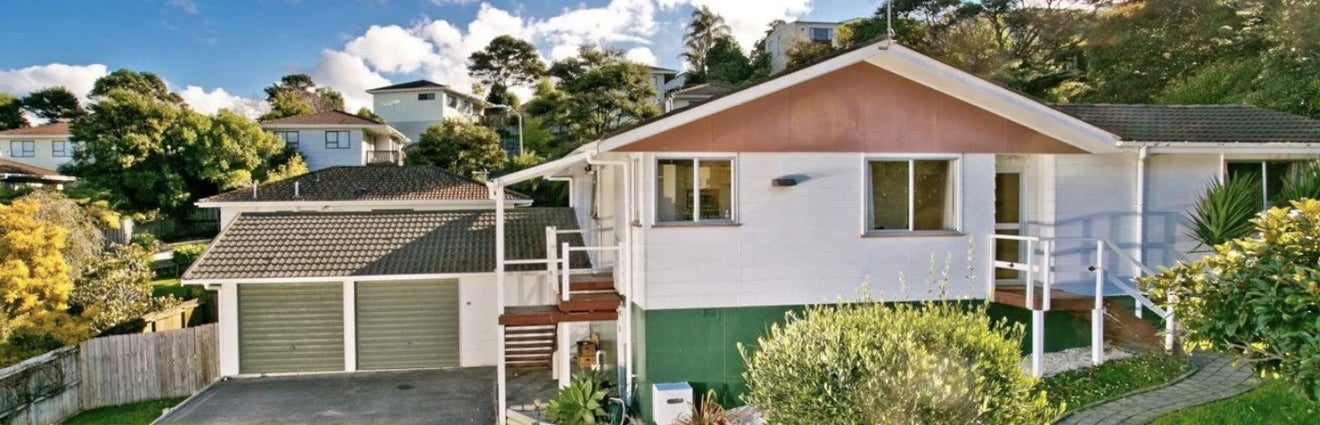 27 Lambrown Drive, Totara Vale, Auckland - Carousel 1