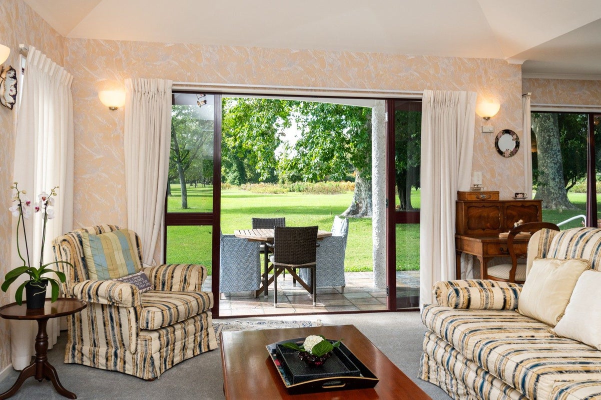 523 Nottingley Road, Frimley, Hastings - Carousel 1