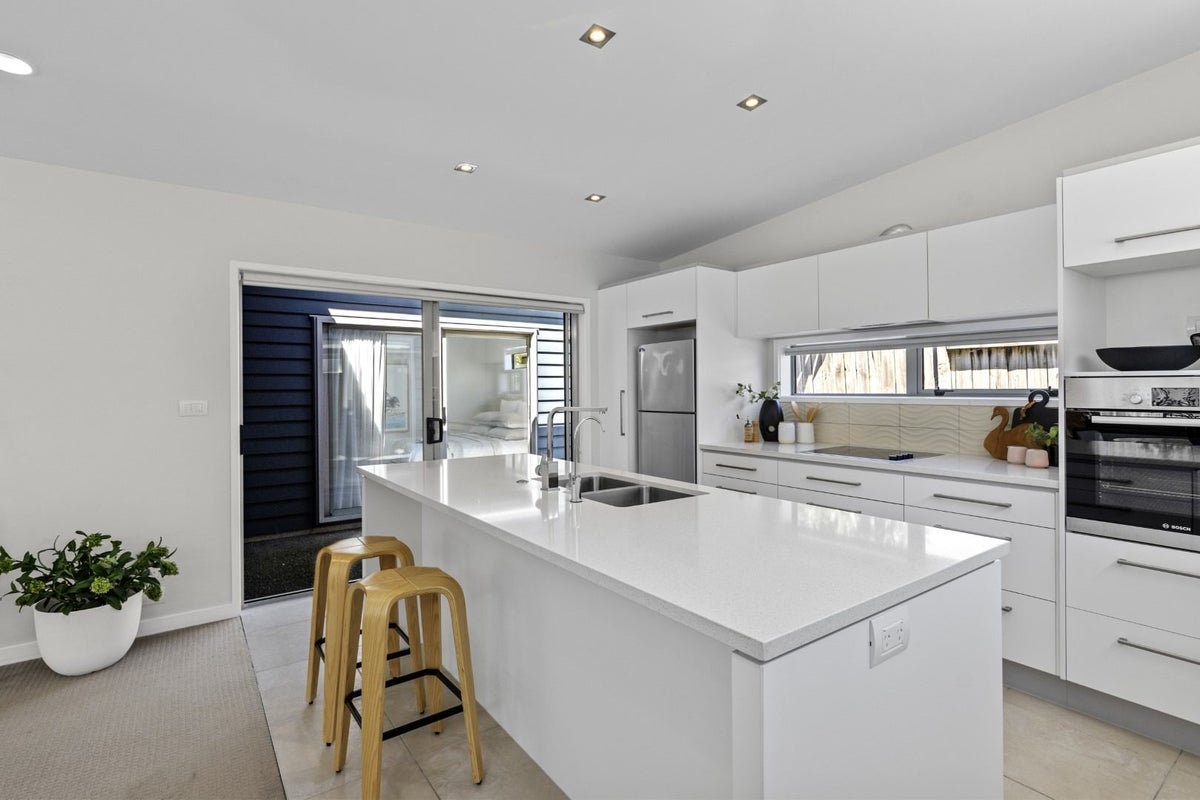 17 Jude Way, Brookfield, Tauranga - Carousel 2