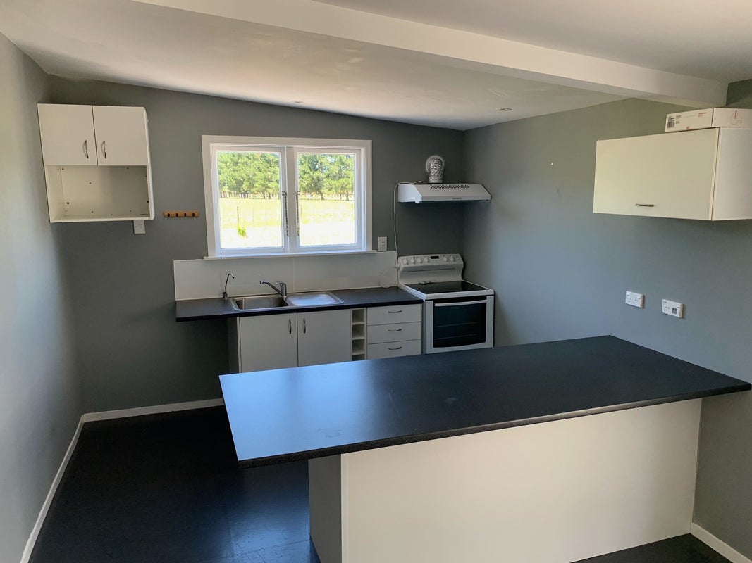 1292 State Highway 2, Featherston - Carousel 9