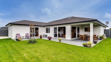 54 Kapiti Drive, Poraiti, Napier - Carousel 1