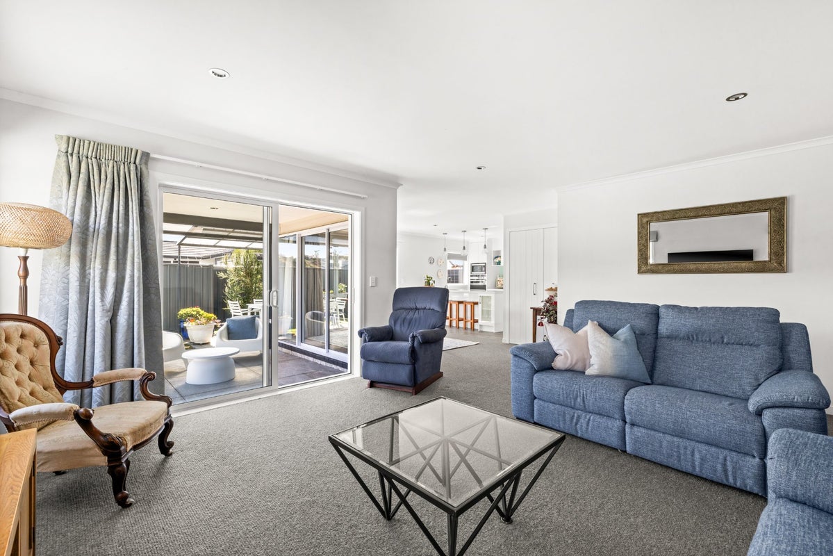 10A West Place, Greenmeadows, Napier, Hawke's Bay - Carousel 2