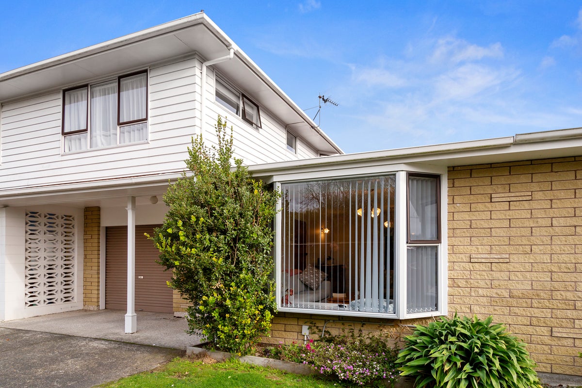 3/964 High ST, Avalon, Lower Hutt - Carousel 1