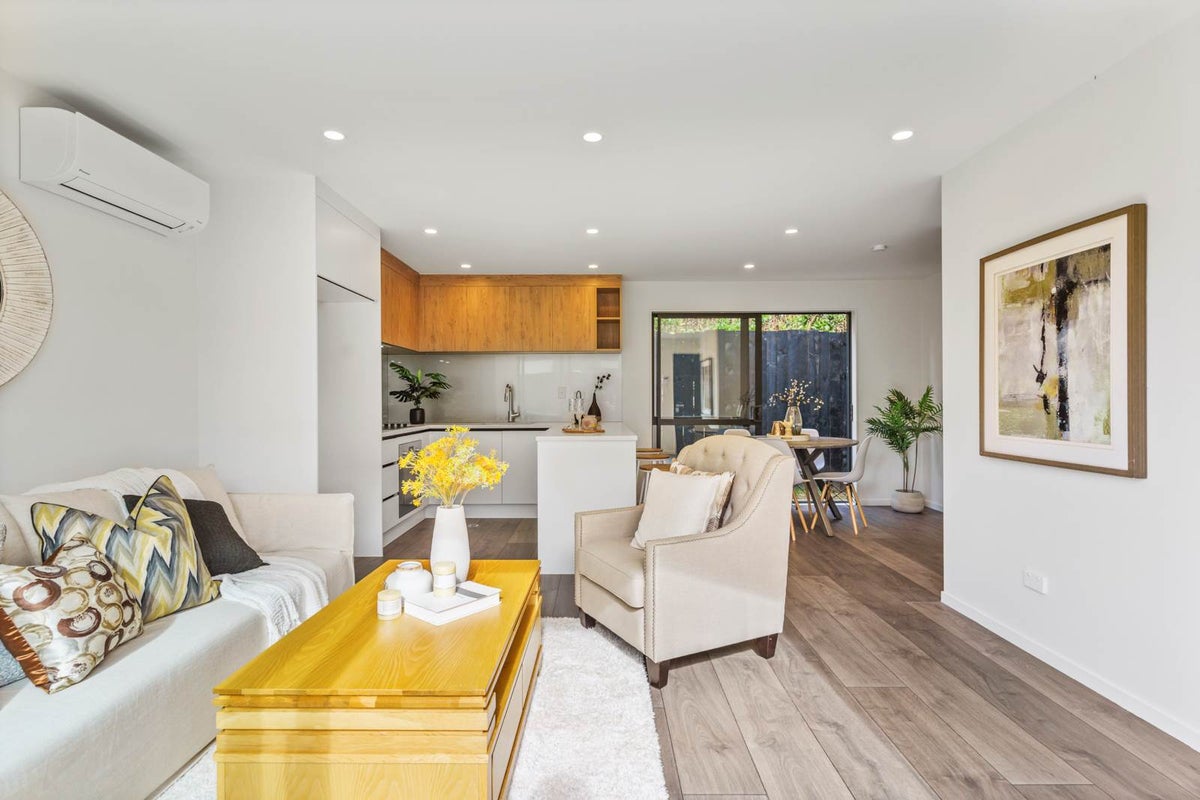 27B BUSBY Street, Blockhouse Bay, Auckland - Carousel 2