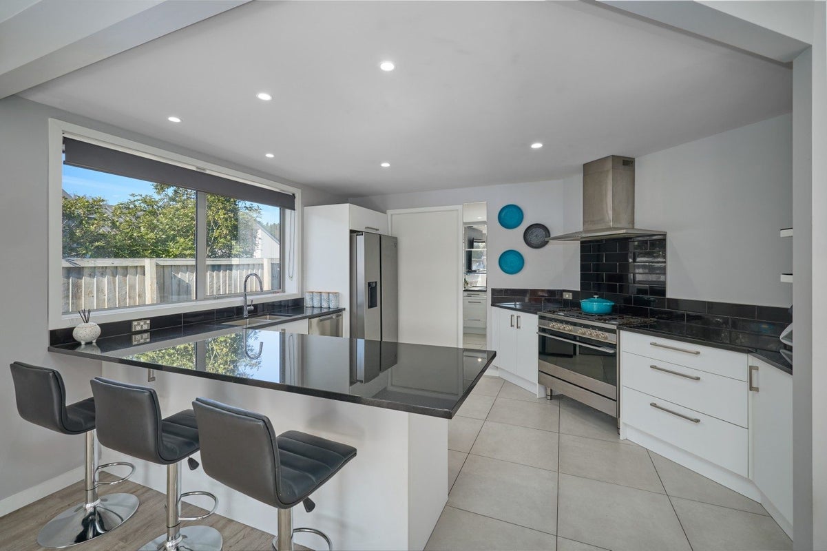 7 Mcrae Gardens, Kaikoura Flat, Kaikoura - Carousel 2