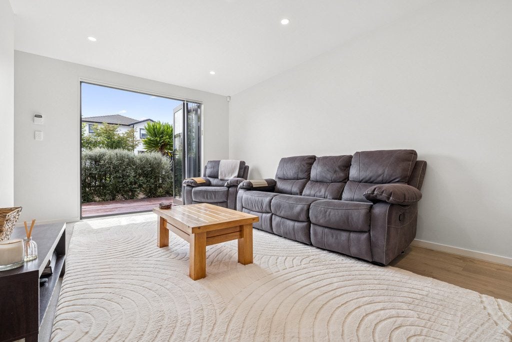4/5 Hemopo Street, Pukekohe, Pukekohe - Carousel 2