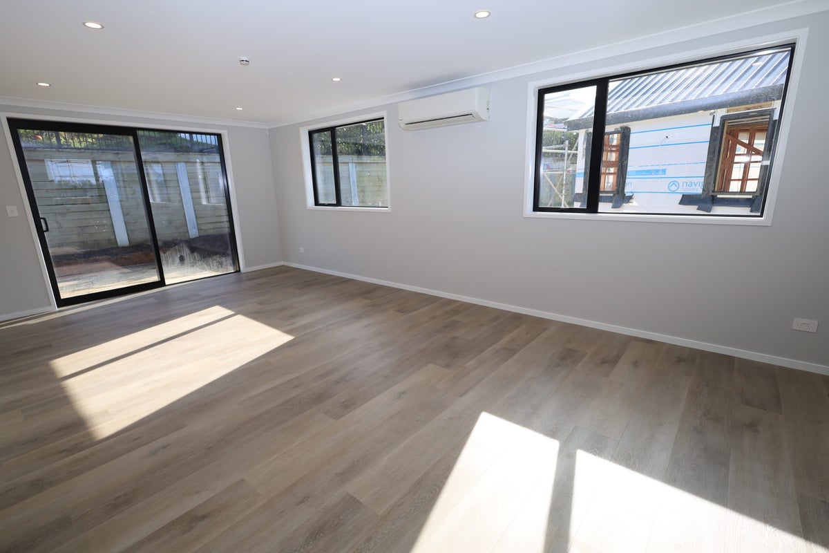 7 Snapper Crescent, OMOKOROA - Carousel 2