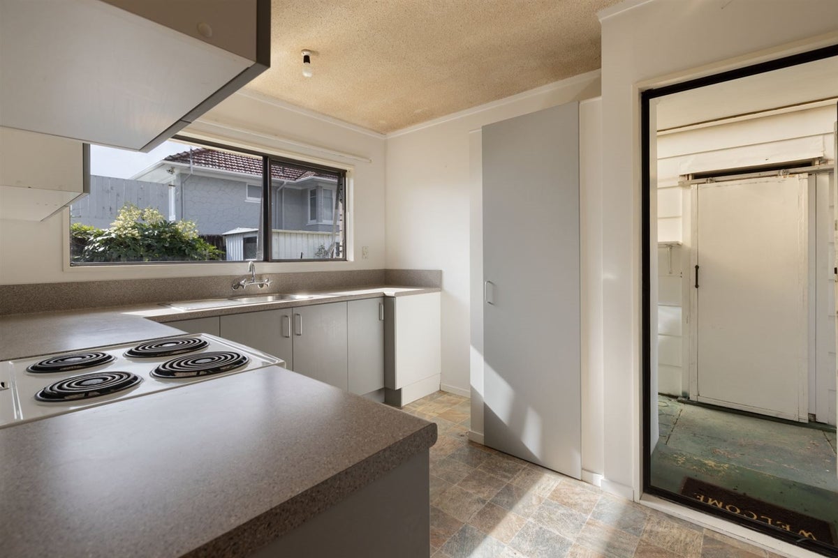 29C Hillstone Avenue, Gate Pa, Tauranga - Carousel 2