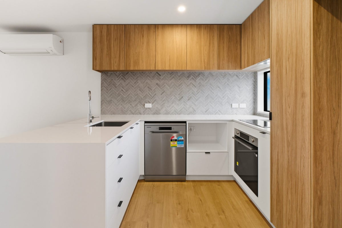 3/51 Edward Avenue, Edgeware, Christchurch - Carousel 2