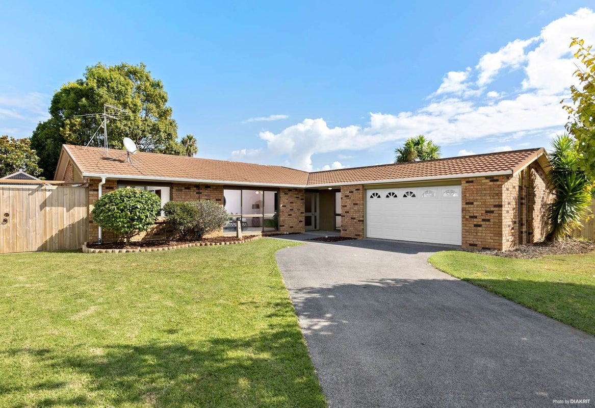 7 Colleen Norma Place, Half Moon Bay, Auckland - Carousel 1