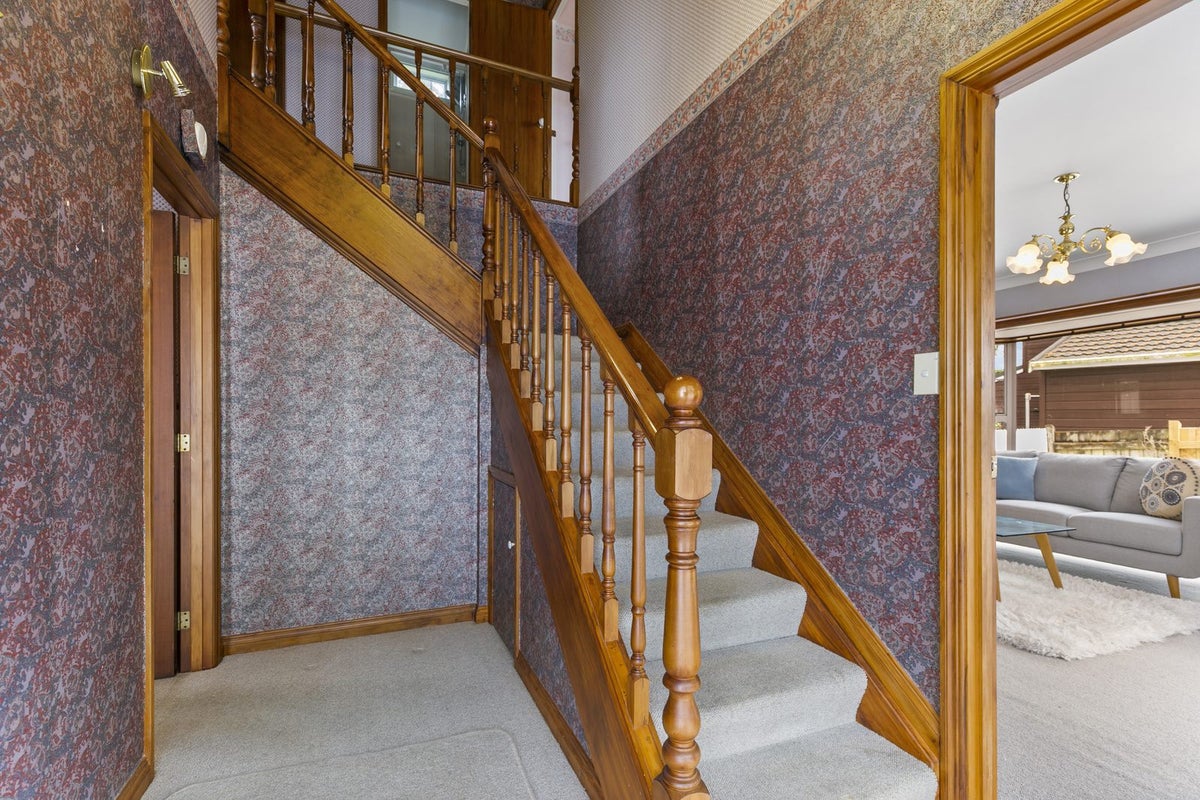 23 Ronald Woolf Place, Churton Park, Wellington - Carousel 18