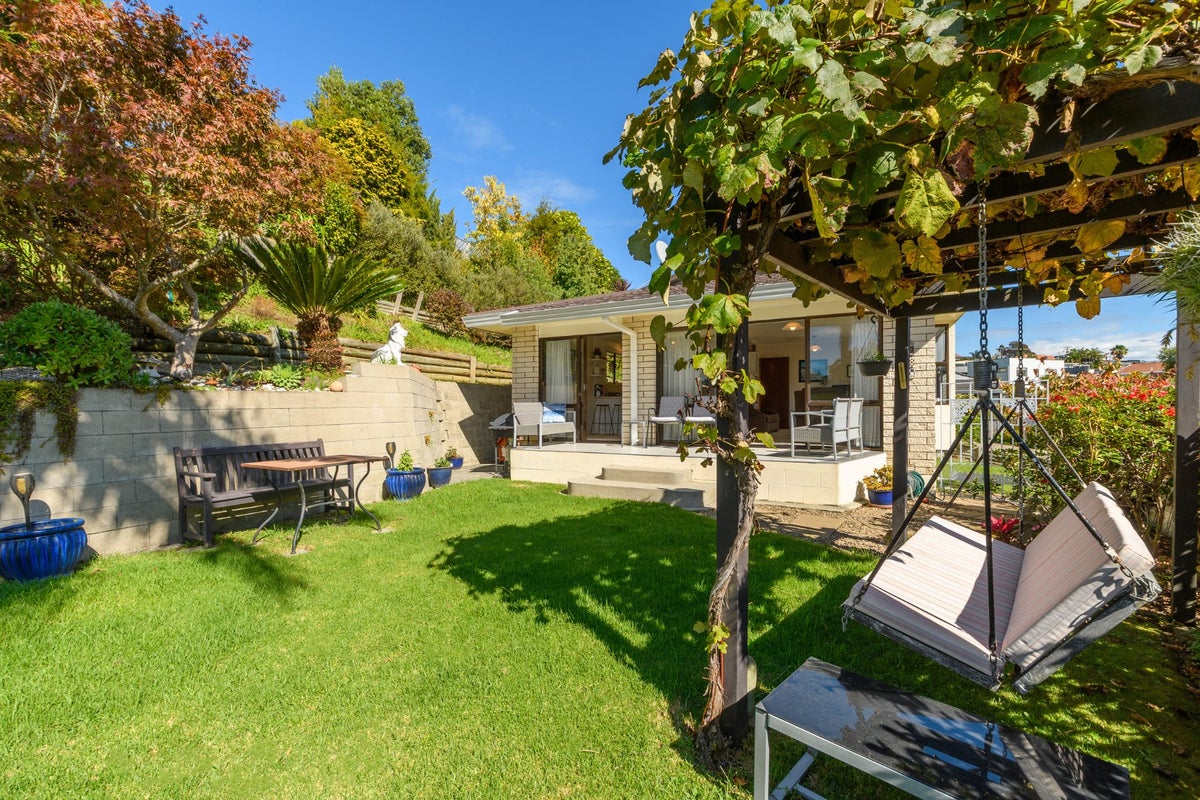 7 Dillon Way, Otumoetai, Tauranga, Bay Of Plenty - Carousel 1