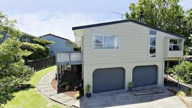 21 Annison Avenue, Glen Eden, Auckland - Carousel 1