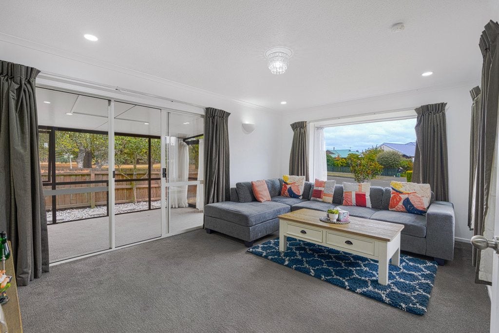 1/7 Cataluna Place, Hei Hei, Christchurch - Carousel 2