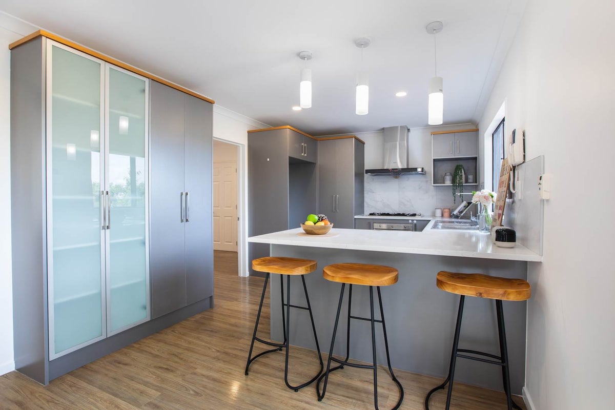 64 Rising Parade, Fairview Heights, Auckland - Carousel 2