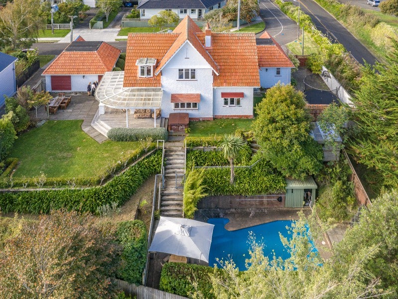 1 Tregarth Street, Saint Johns Hill, Whanganui - Carousel 1