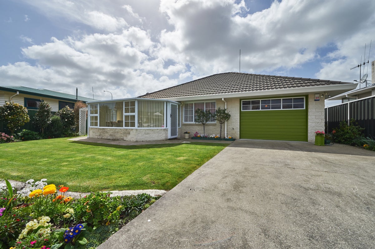1A Kingston Street, Awapuni, Palmerston North - Carousel 1