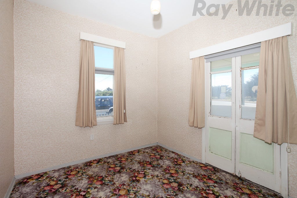 295 Marine Parade, New Brighton, Christchurch - Carousel 2