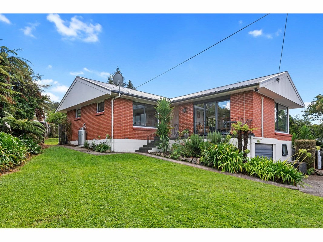 8 Henry Street, Western Heights, Rotorua - Carousel 2