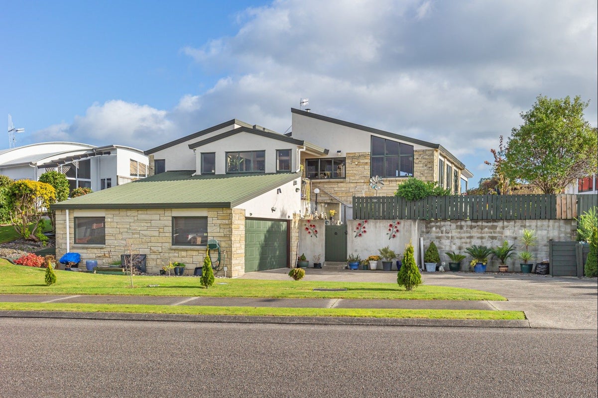 11 Claremont Rise, Levin, Levin - Carousel 1