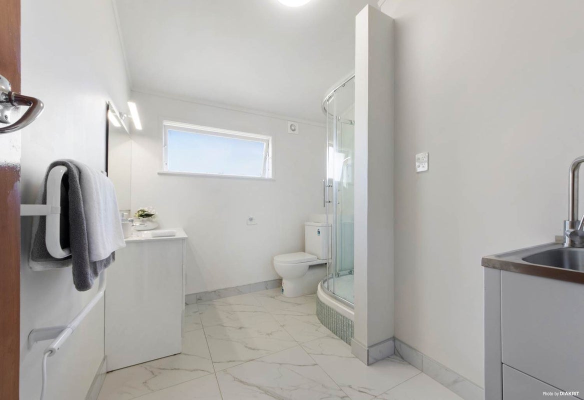 3/5 James Tyler Crescent, Mount Roskill, Auckland - Carousel 8