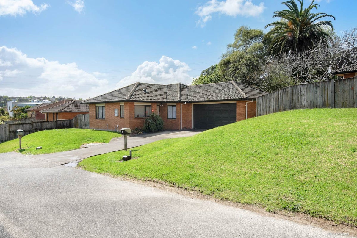 36 Cartmel Avenue, Massey, Auckland - Carousel 2