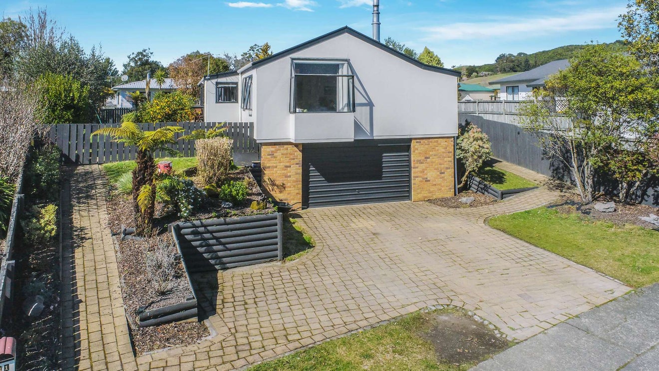 31 Blomfield Street, Pukehangi, Rotorua - Carousel 1