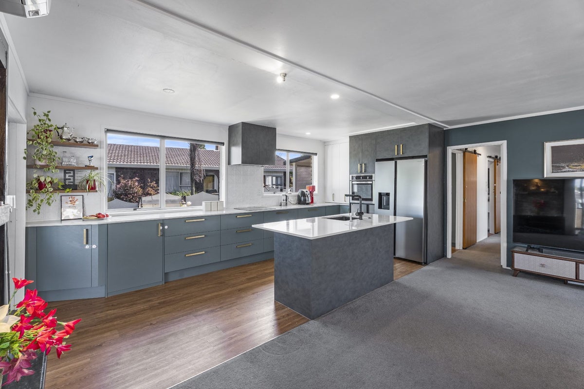 47 Rodney Street, Nawton, Hamilton - Carousel 2