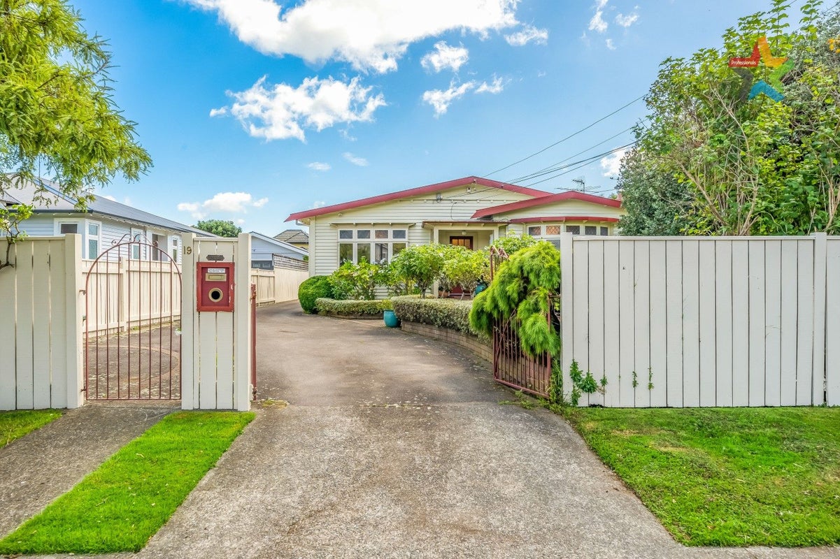 19 Burnside Street, Waterloo, Lower Hutt - Carousel 1