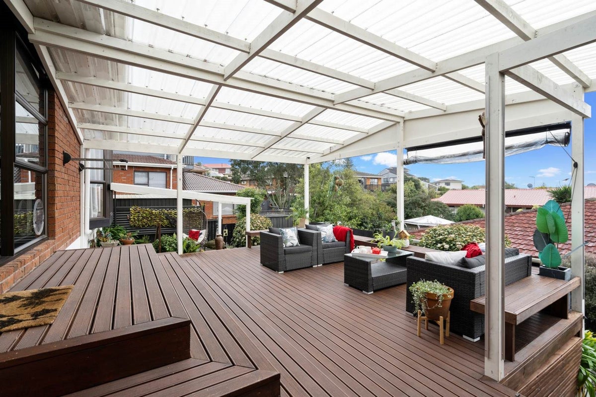 16A Petrel Place, Massey, Auckland - Carousel 2