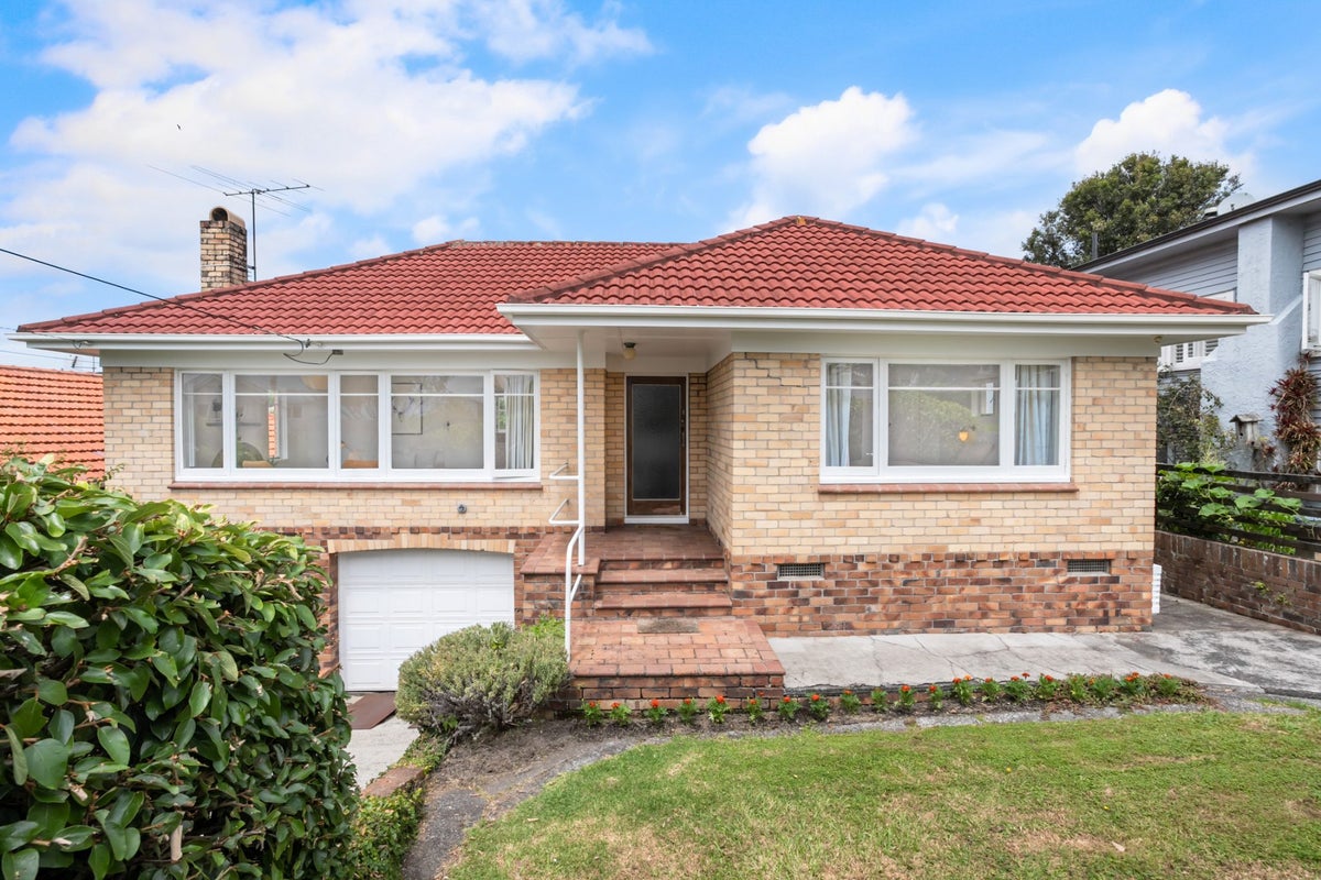 25 Goring Road, Sandringham, Auckland - Carousel 1