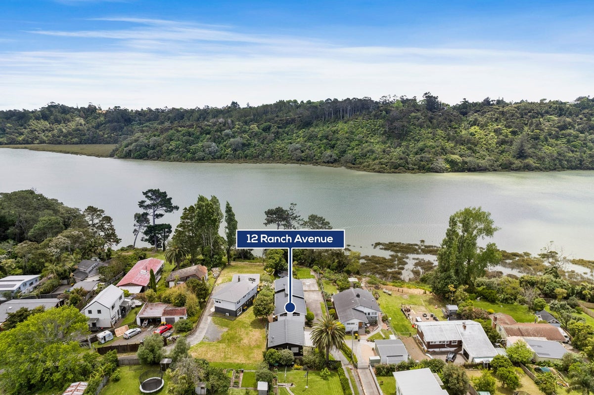 12 Ranch Avenue, Beach Haven, Auckland - Carousel 1
