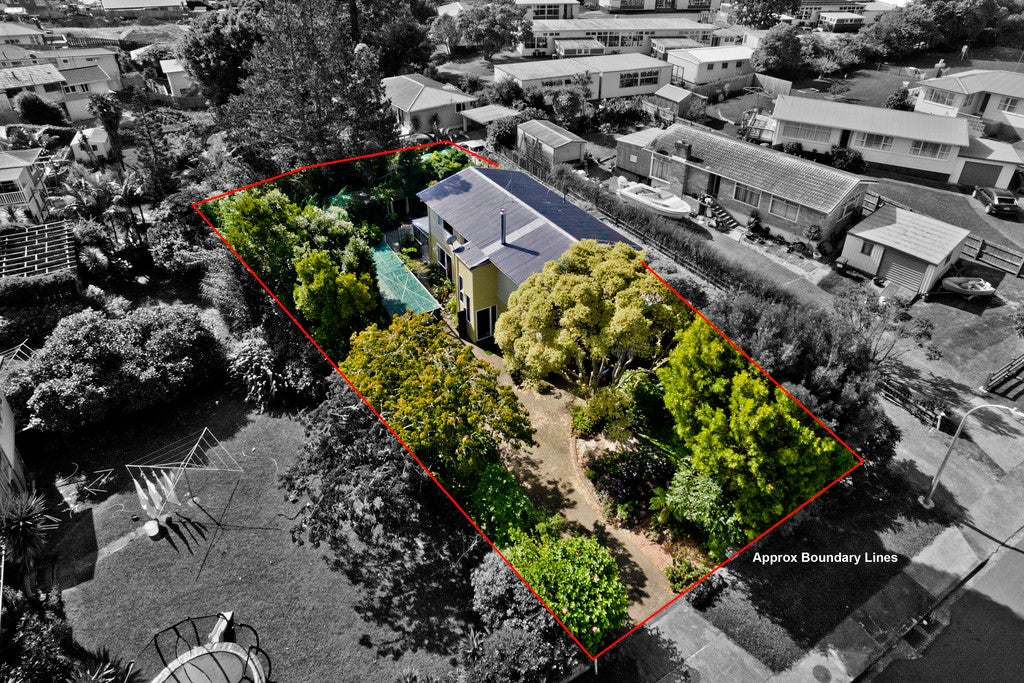 4 Gilpin Place, Beach Haven, Auckland - Carousel 2