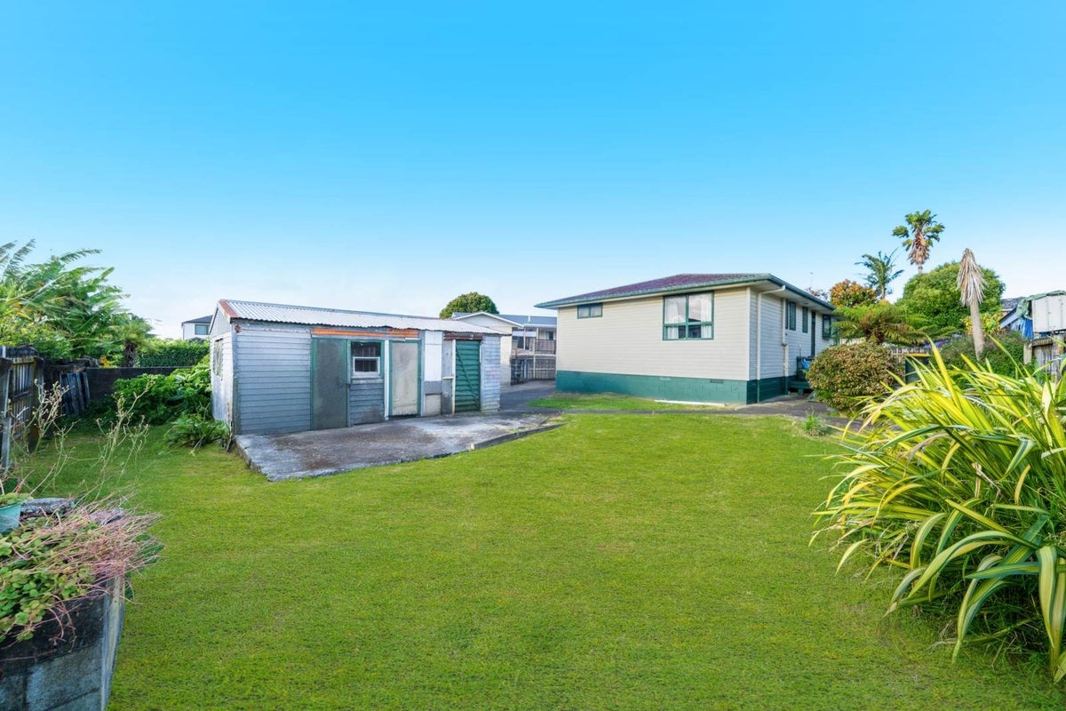 18 Duggan Avenue, Mangere, Auckland - Carousel 13