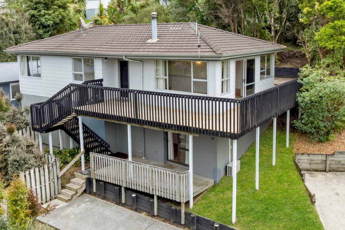 69 Vandeleur Avenue, Birkdale, Auckland - Carousel 1