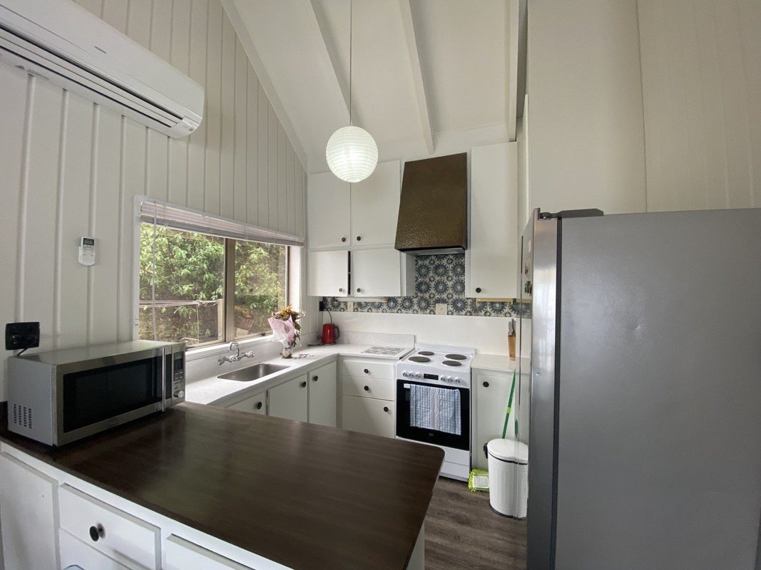 21 Watts Road, Fernhill, Queenstown - Carousel 2