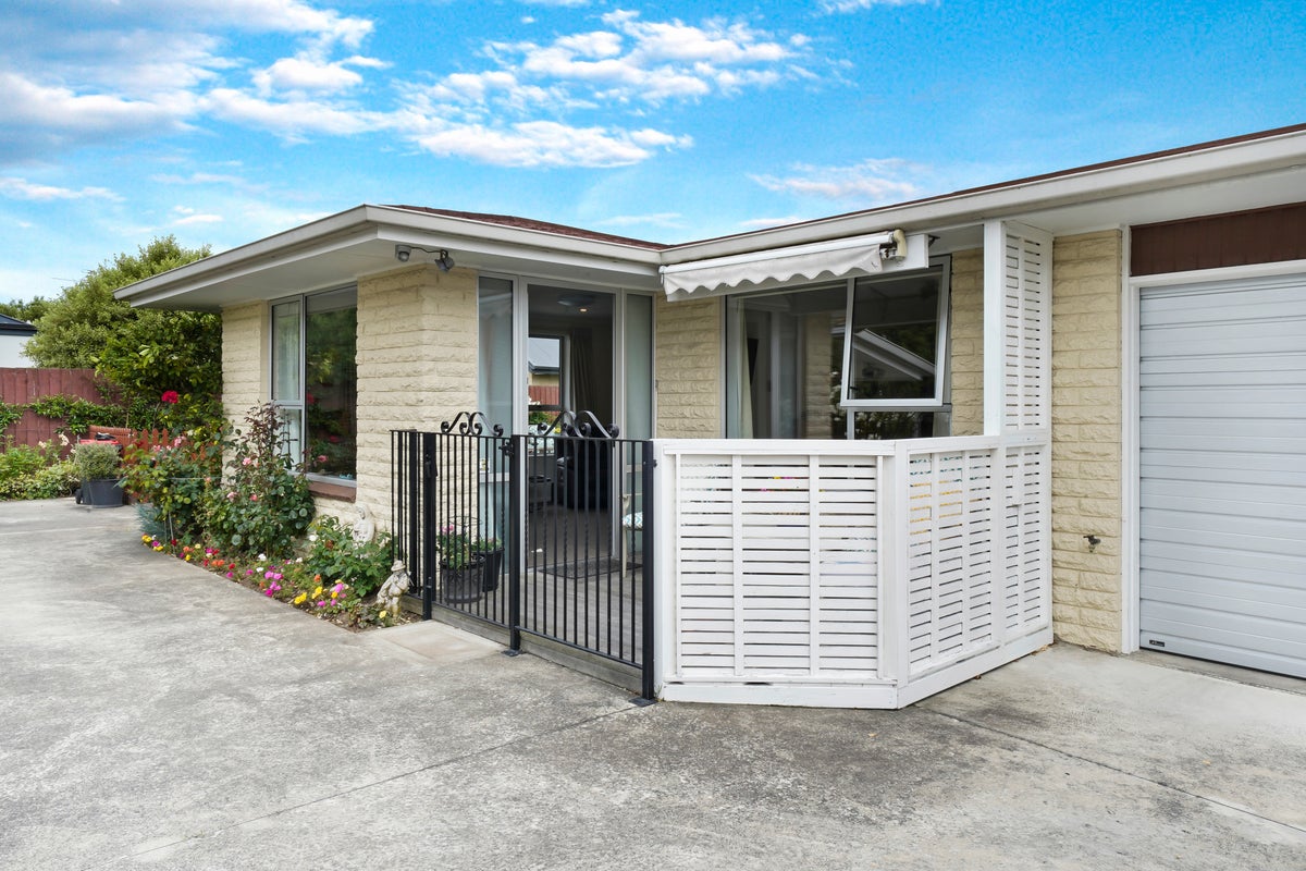 2/21 Apollo Place, Papanui, Christchurch - Carousel 1