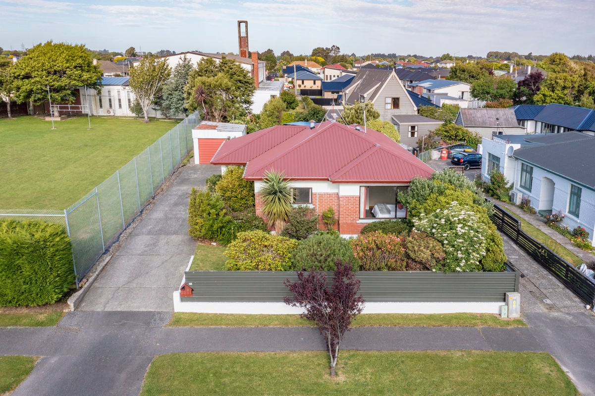 35 Leith Street, Windsor, Invercargill - Carousel 1