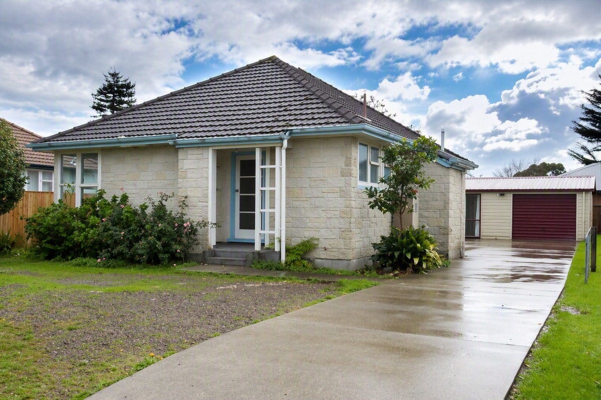 5 Slim Street, Bader, Hamilton - Carousel 1