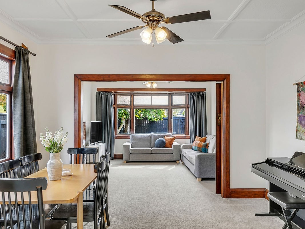 38 Palmer Crescent, Silverstream, Upper Hutt - Carousel 2