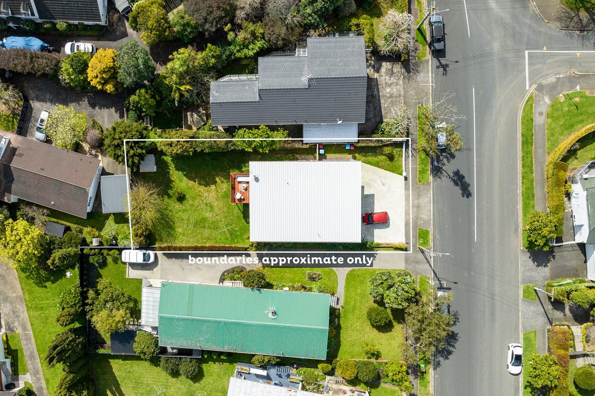 2/22 Dorchester Street, Meadowbank, Auckland - Carousel 4