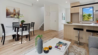 5/58 Sylvan Crescent, Te Atatu South, Auckland - Carousel 1